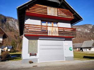 Defibrilator - Kamnje - Gasilski dom